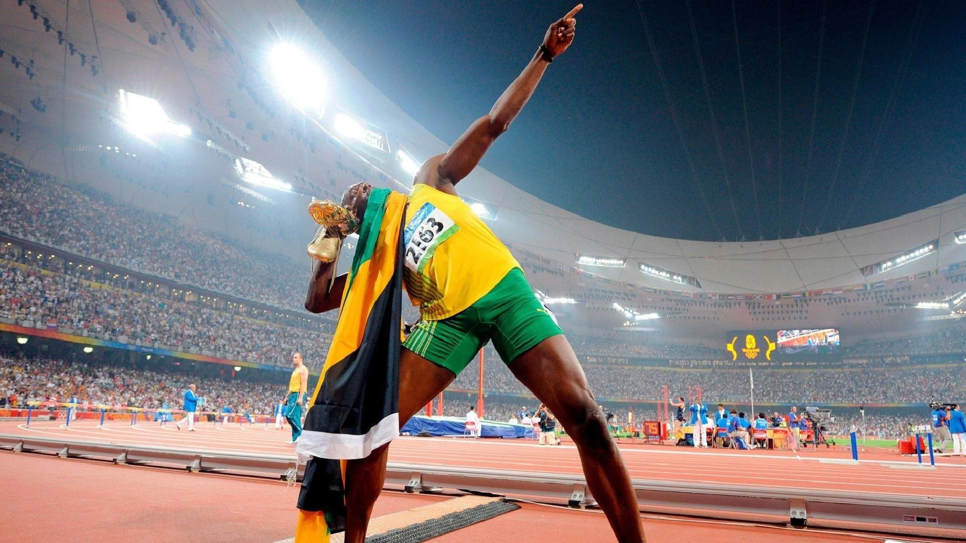 百米飞人巅峰对决 新星闪耀破纪录