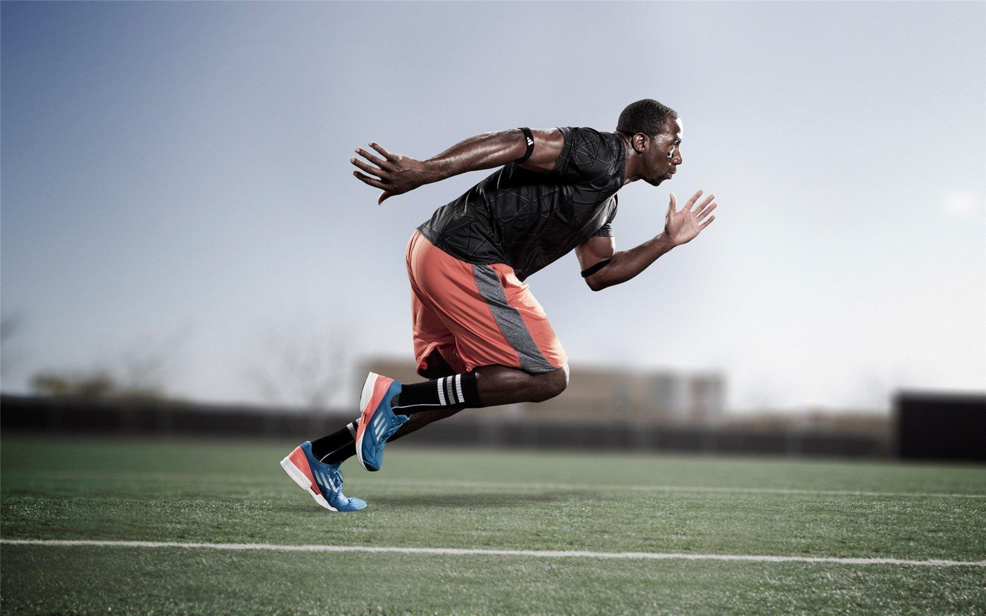 全国田径锦标赛跳远项目激烈角逐 新秀黑马脱颖而出创佳绩