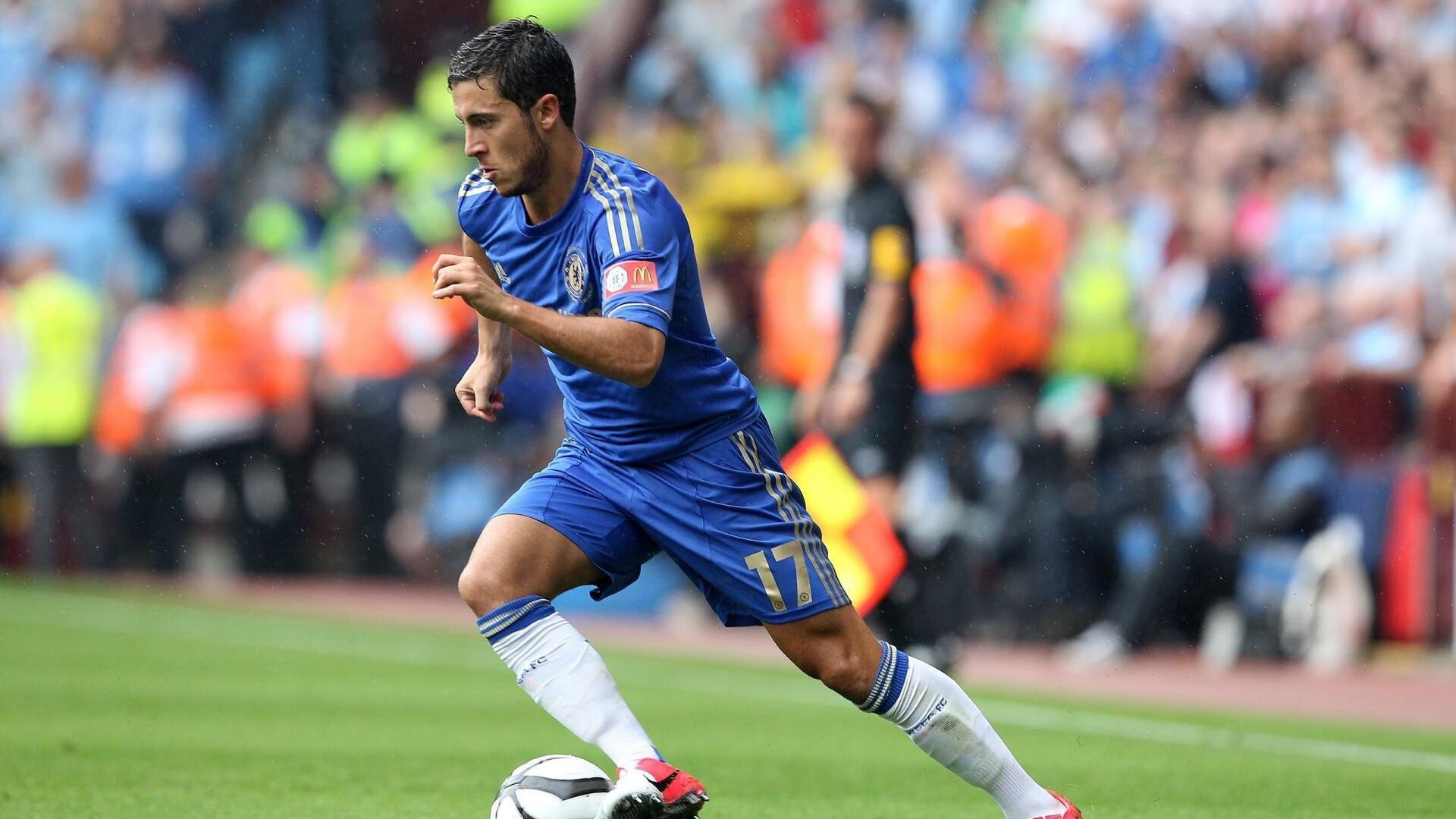 全国羽毛球锦标赛落幕，新锐选手斩获男单冠军